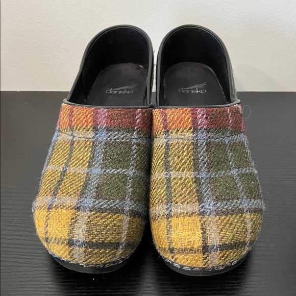 Dansko Plaid Print Multicolor Wool Clogs Size 40 / 10 **Left shoe Damaged** - Picture 6 of 14